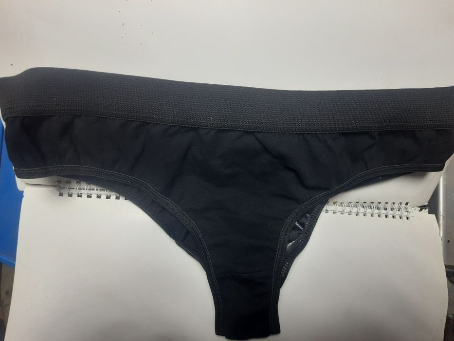 Чоловічі еротичні стрінги