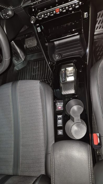 Peugeot e2008 Allure 100% Elétrico