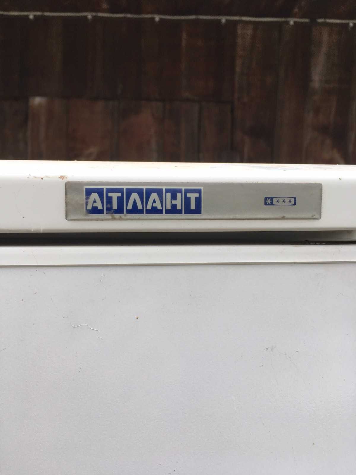 Холодильник Атлант под ремонт или запч