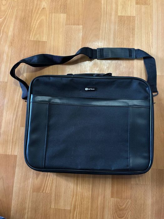 Сумка для ноутбуку на 15,6ʼʼ дюймів, на 39,5*29 см, металева фурнітура
