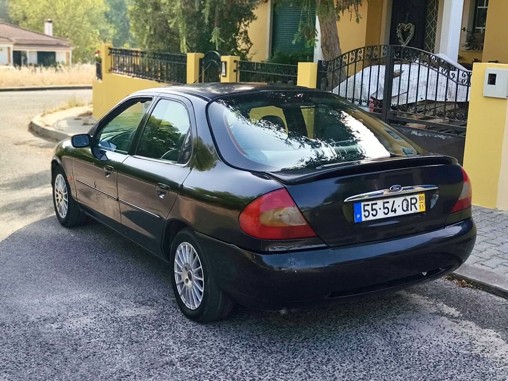 Ford Mondeo DIESEL ano 2000 como novo valor negociável