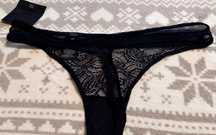 Stringi Calvin Klein koronkowe