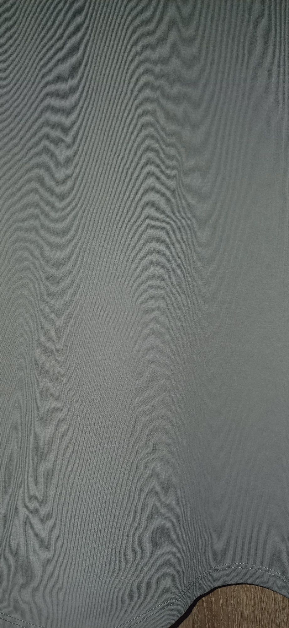 T-shirt z ozdobnymi rękawami Reserved rozmiar M
