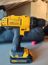 Шуруповерт DeWalt