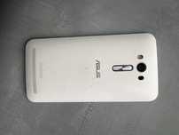 Asus Zenfone 2 під ремонт або на запчастини
