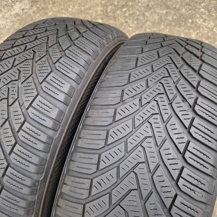 Зимові шини, резина 195 65 R15 Continental 2шт.