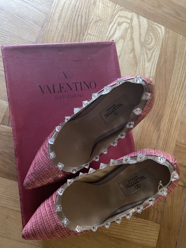 Продам туфлі Valetino