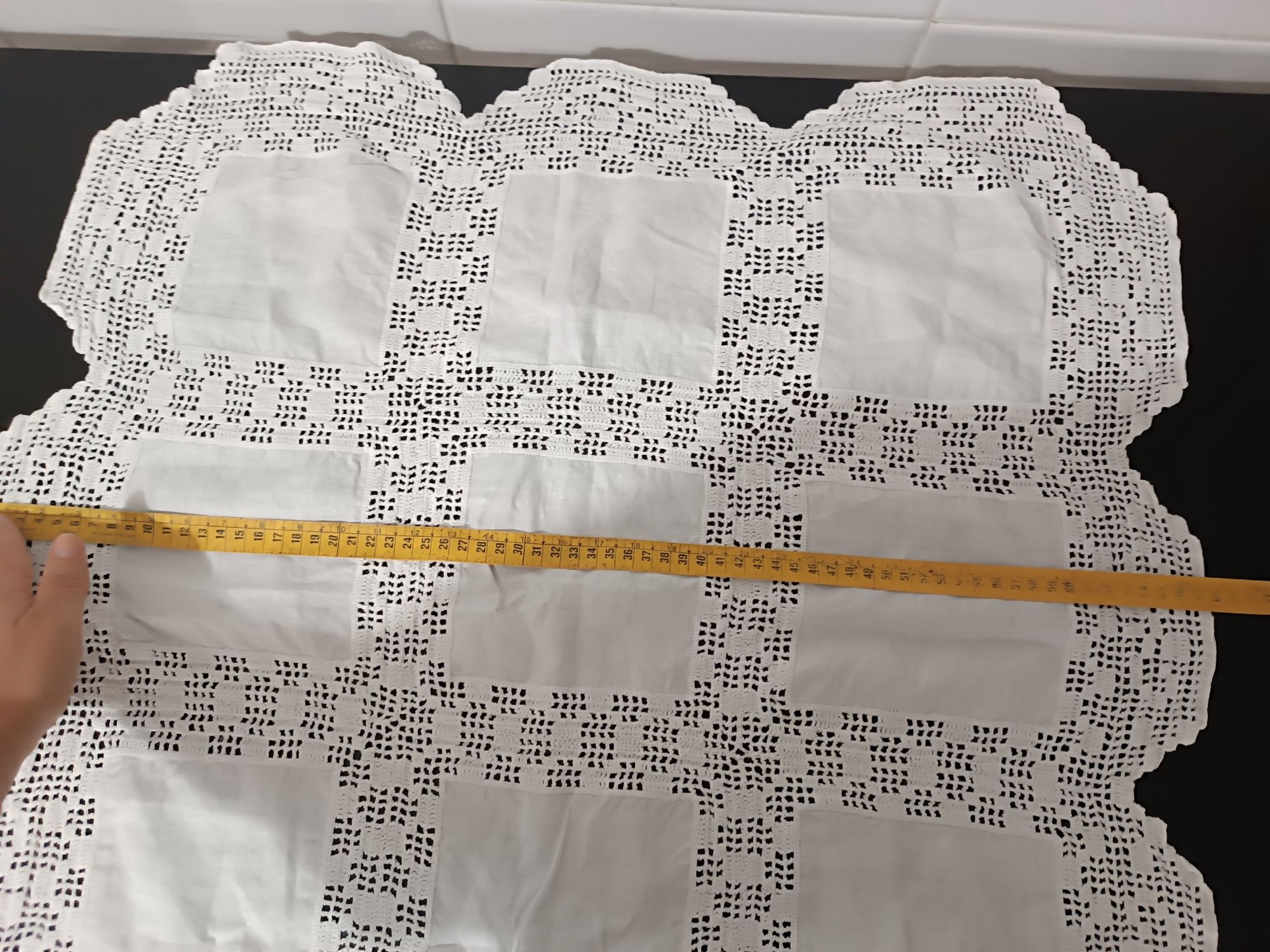 Pano em Renda. Artesanal. 72*72cm. Novo