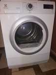Suszarka electrolux 8kg  z pompa ciepła  EDH3686GDE
