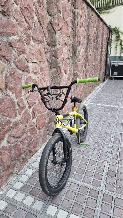 Продам велосипед BMX. Состояние отличное