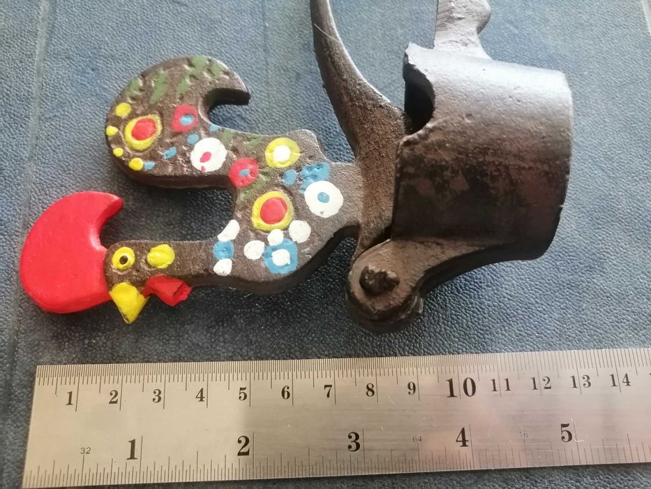 Quebra nozes português antigo em ferro