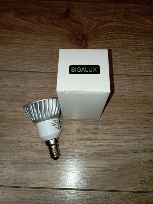 Лампа LED 4 Вт Е14