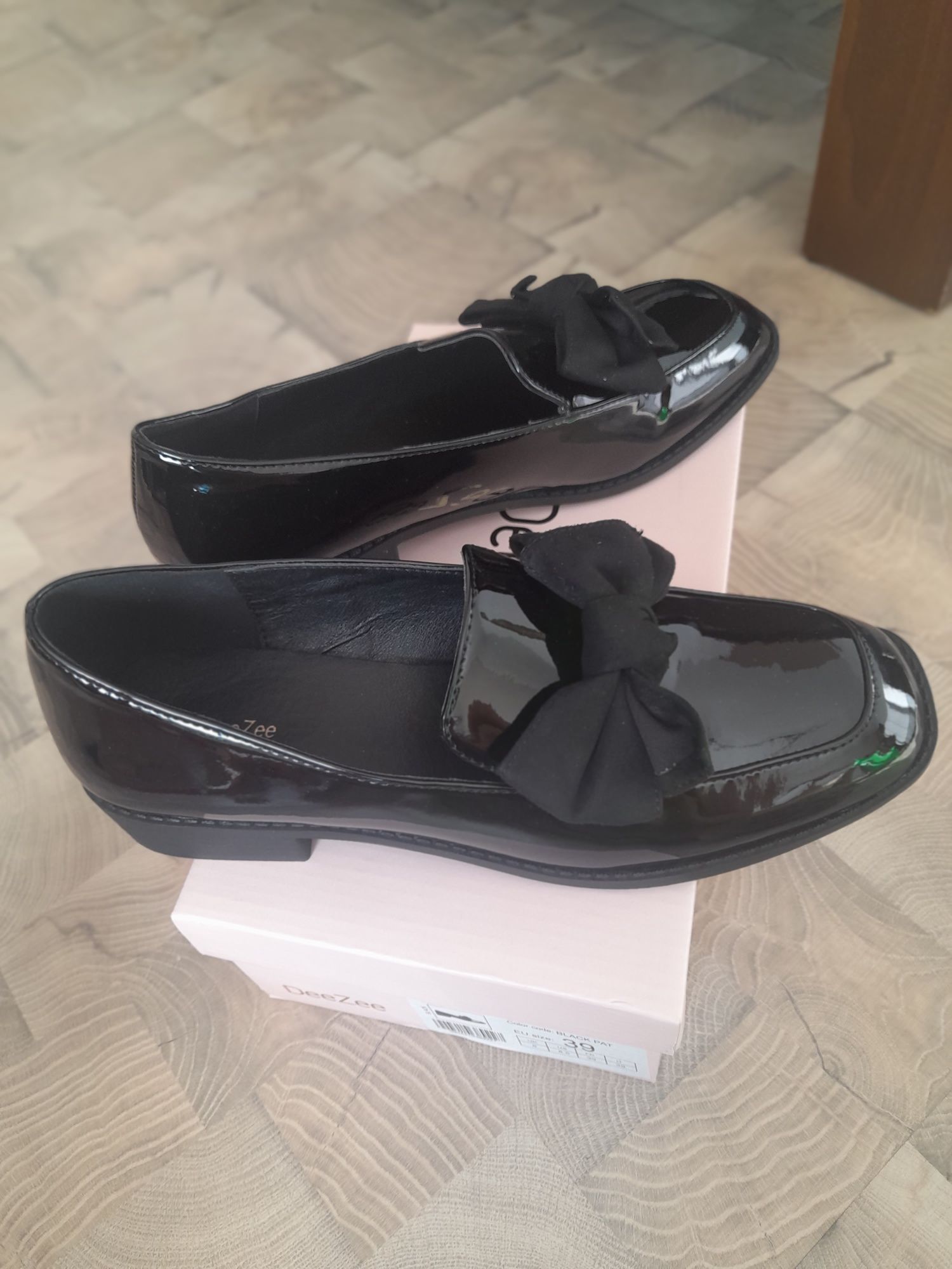 Nowe mokasyny 39