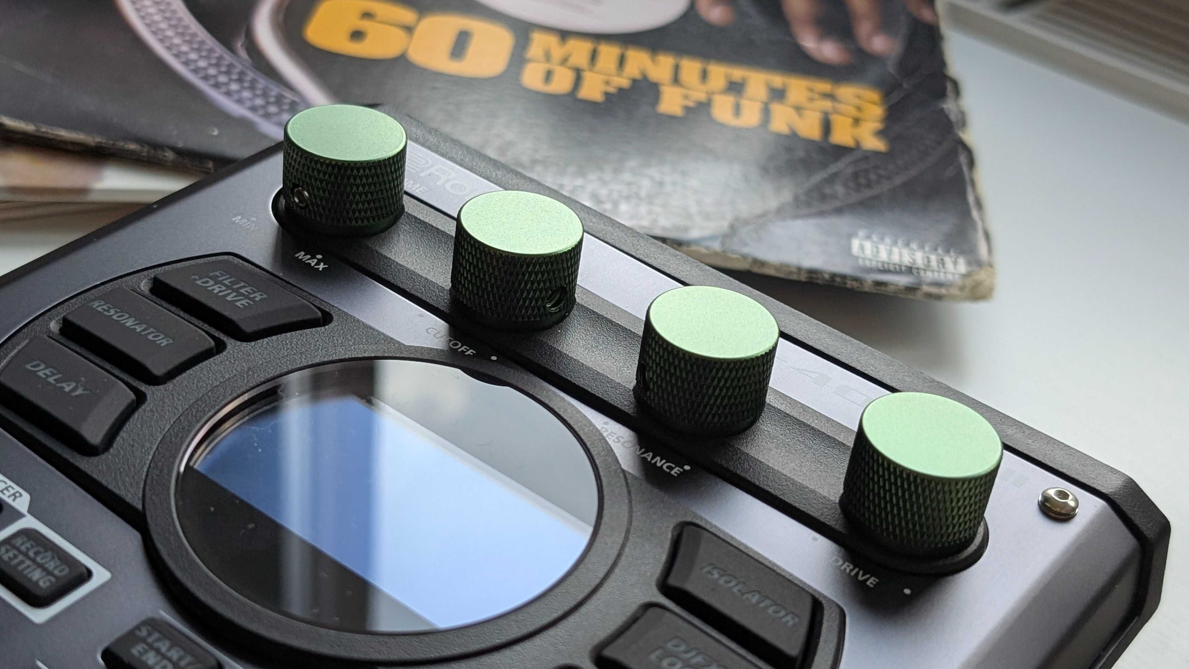 Roland SP 404 Mk2 zestaw metalowych pokręteł piękne kolory matowe