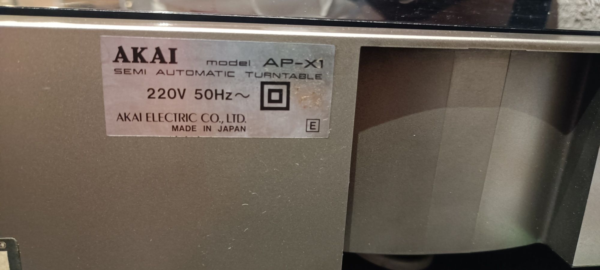 Adapter płyt winylowych Akai AP-X1