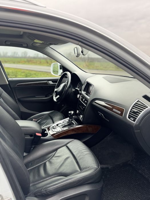 Продам Audi Q5 2015 року.