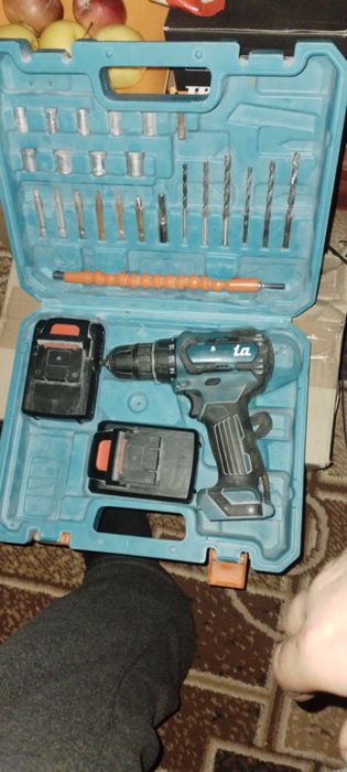 Безщітковий шуруповерт