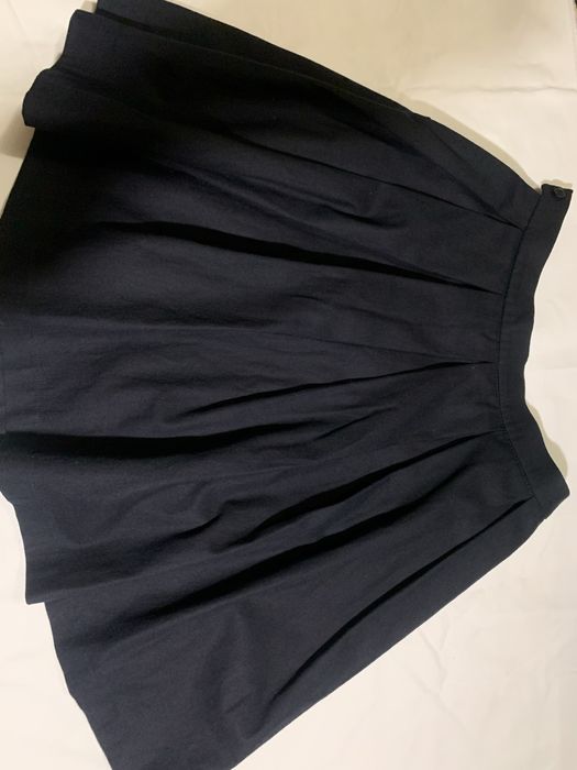 Продається дві ідеальні спіднички, які підійдуть під будь що!!!