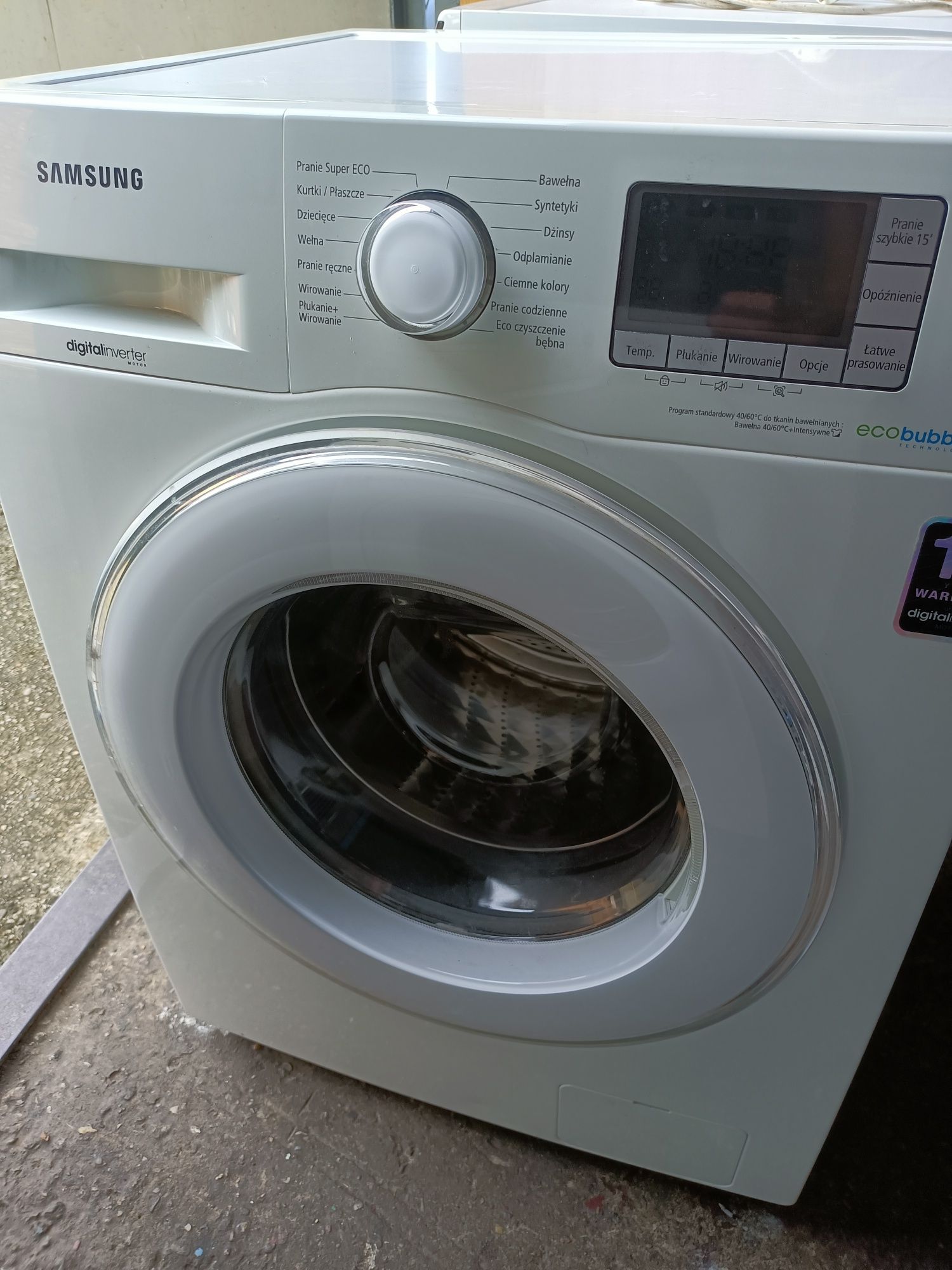Pralka Samsung Eco Bubble WF80F5E5U4W