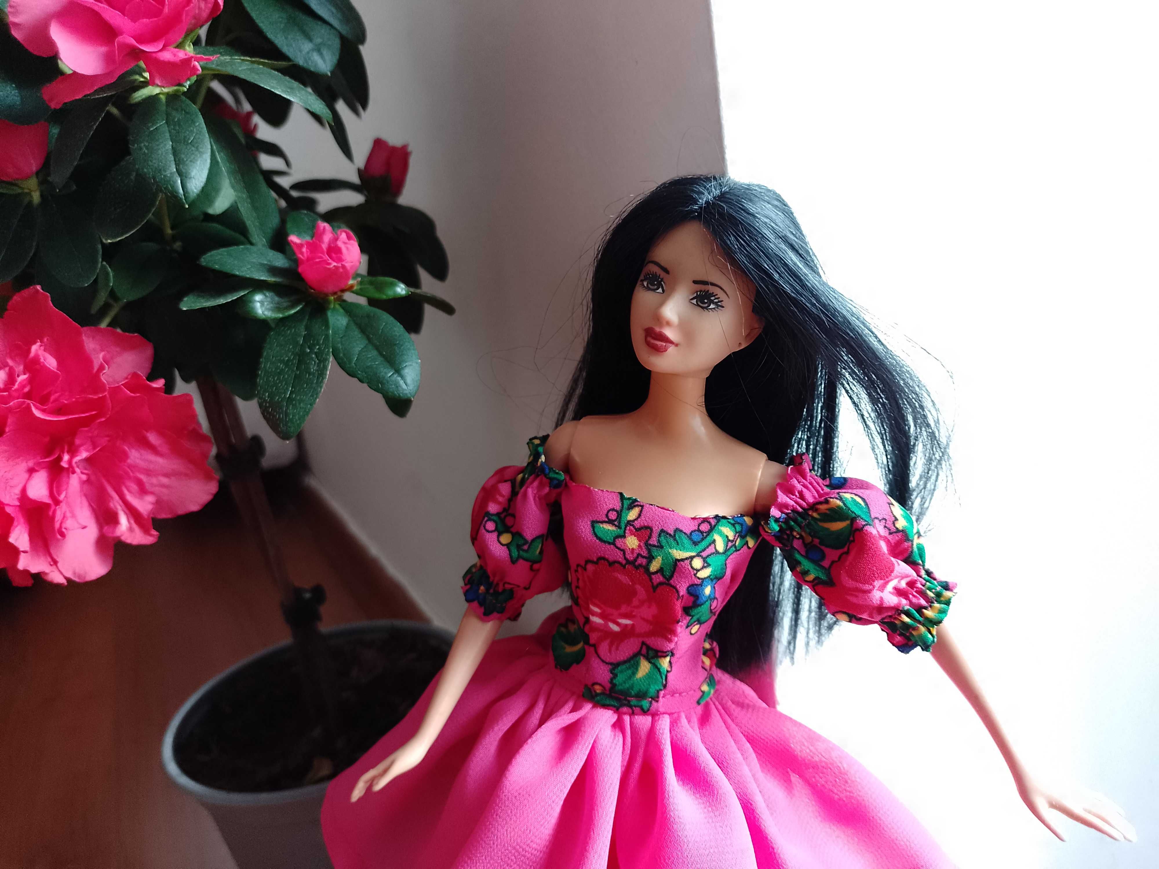 Ubranka dla lalek Barbie dwie sukienki w kwiaty