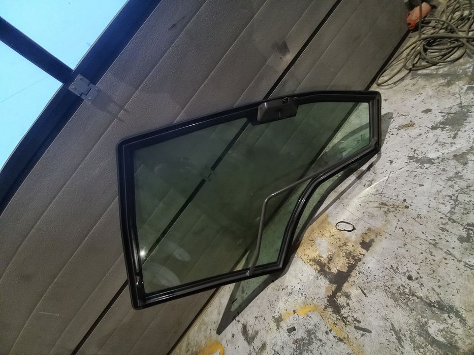 Dzwi do traktora Renault ergos szyba ramka zamek kompletne