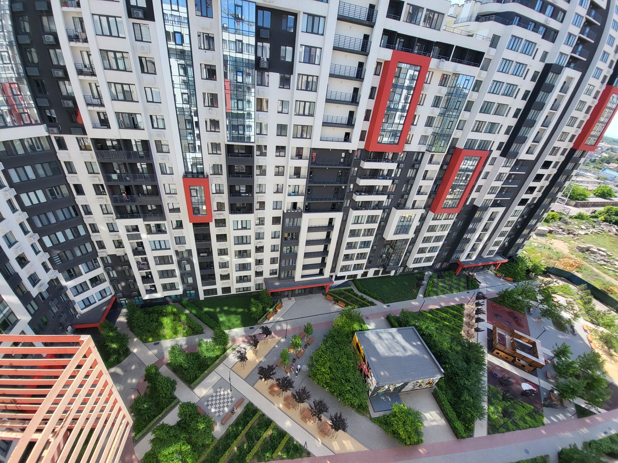 3 комнатная 90м² двусторонняя Терраса