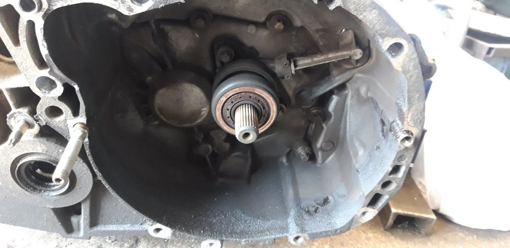 Коробка передач на запчастини кпп 5ст renault scenic 2