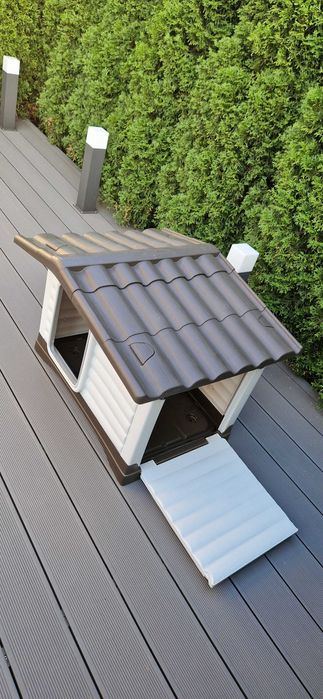 Buda dla pieska z tworzywa, nie używana