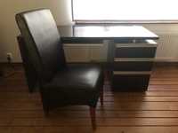 Komplet mebli do pokoju: biurko, 2 komody, 2 półki ścienne, krzesło
