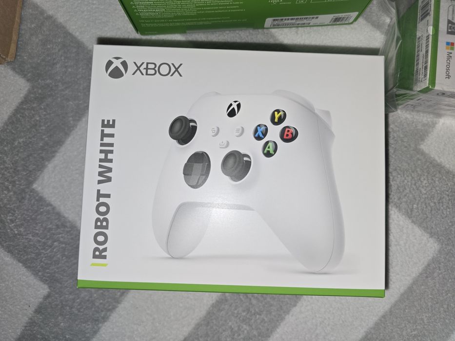 Kontroler pad Xbox Series Robot White nieużywany fabrycznie zaplombowa