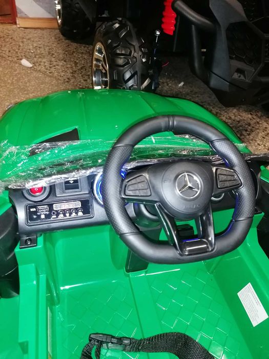 Samochód Mercedes GTR-s na akumulator dla dzieci zielony