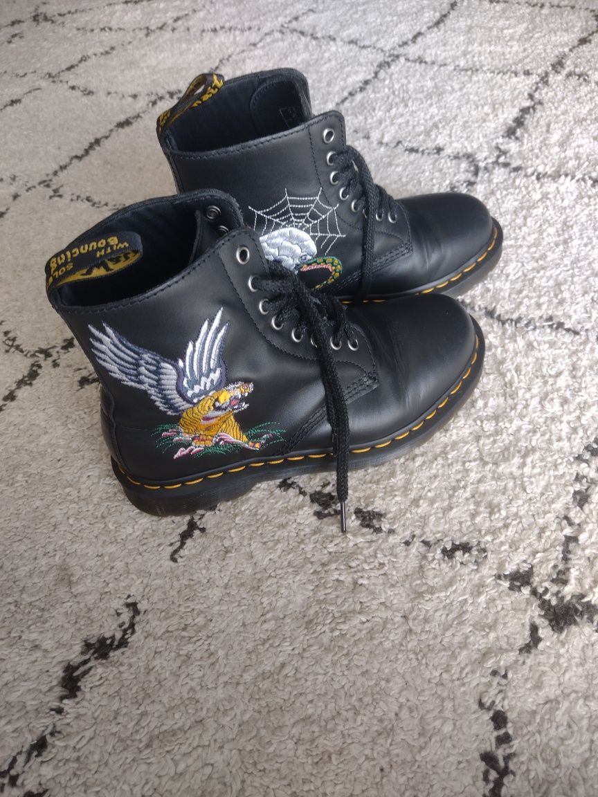 Dr Martens martensy naszywki nadruk vintage retro 40