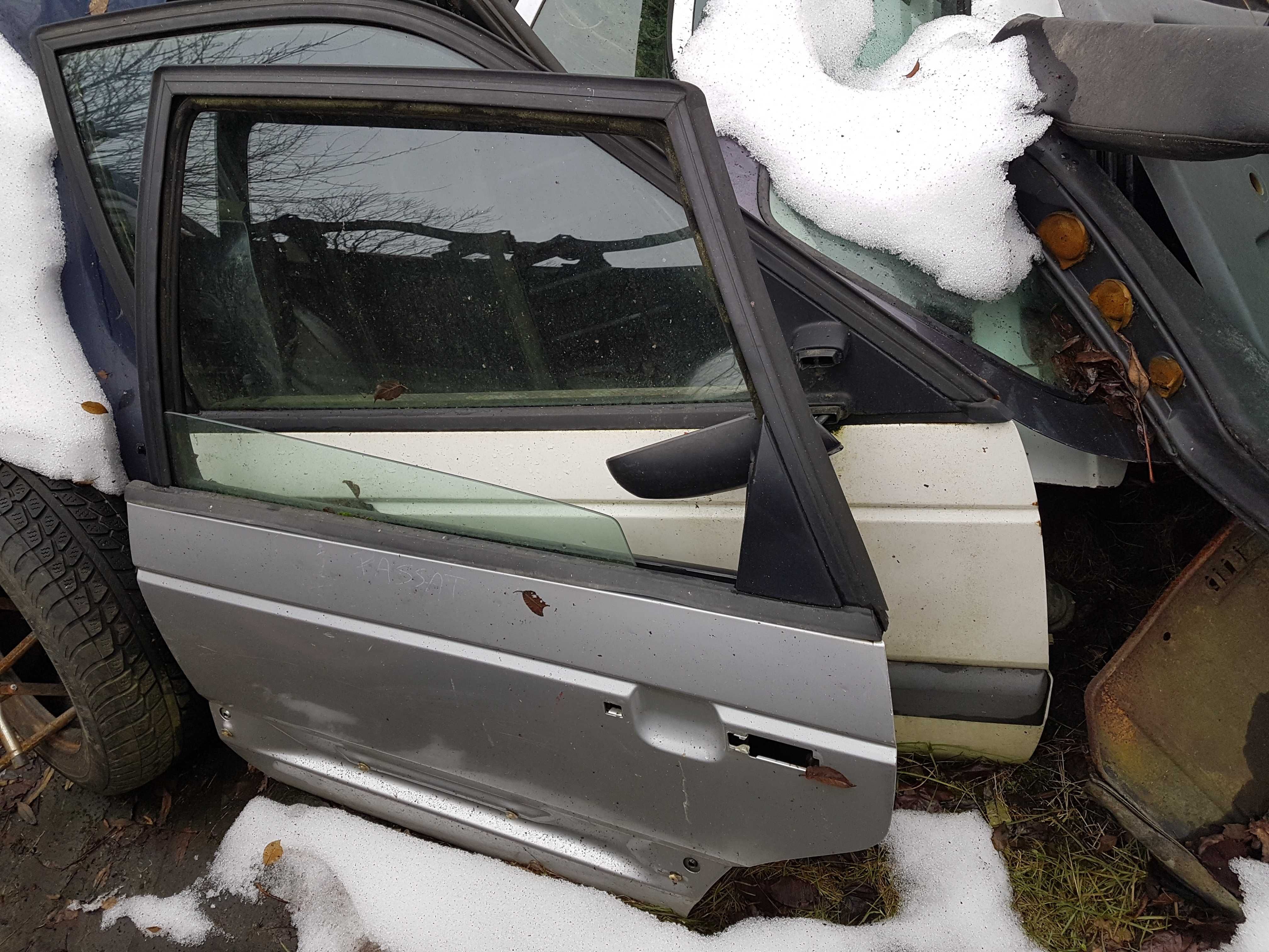 Volkswagen  Passat B3 B4 atrapa błotnik drzwi reflektor lampa