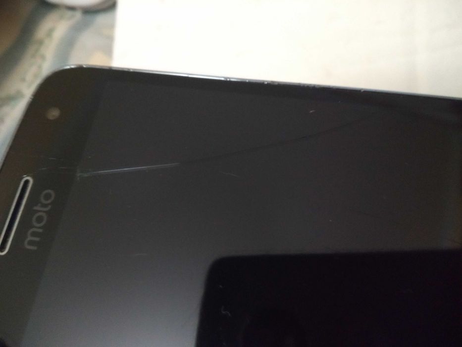 Samsung Galaxy S3 Андроиде9, Motorola MOTO G5 Plus, IPhone5S 2 шт