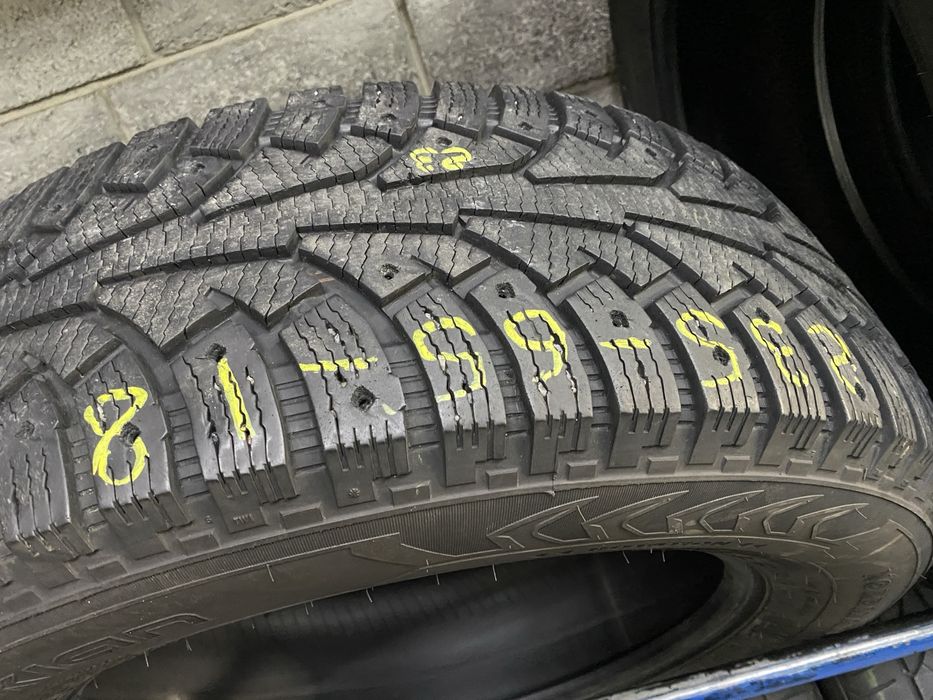 Зимові шини 235/65 R18 (110T) NOKIAN
