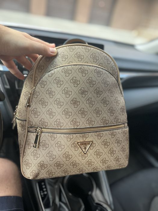 Рюкзак Guess Manhattan Large Backpack