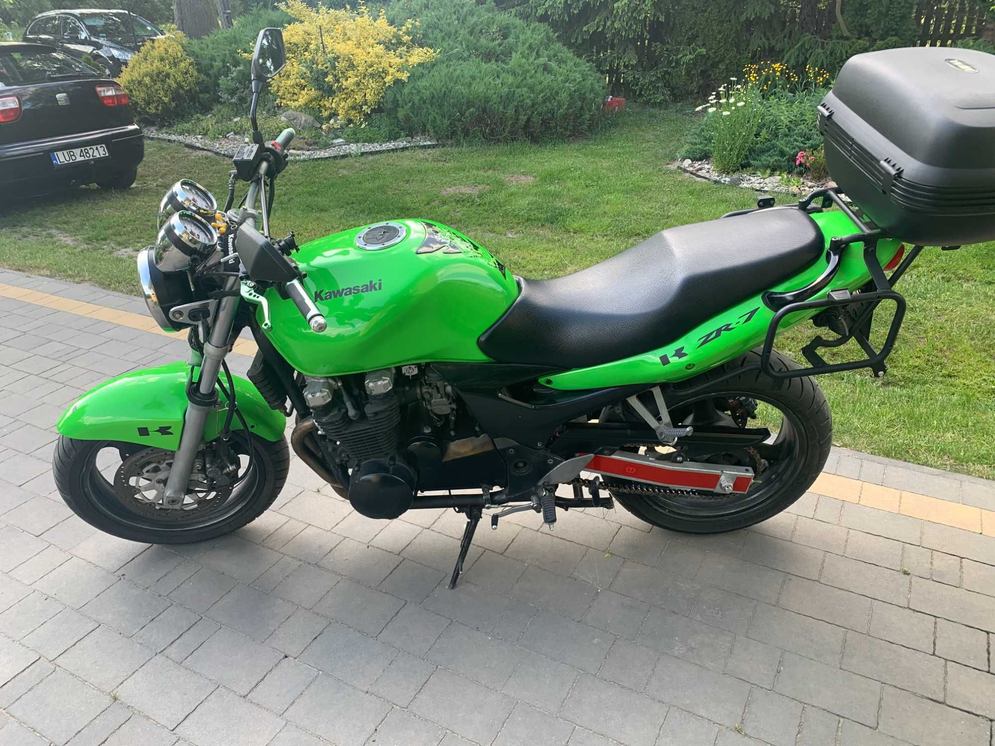 Kawasaki ZR-7*750cc**