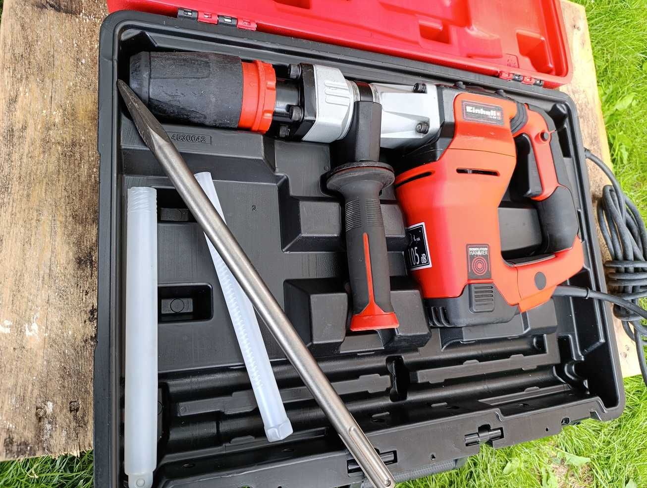 Młot udarowy kujący SDS MAX EINHELL TE-DH 12 1050W 12J walizka + dłuto