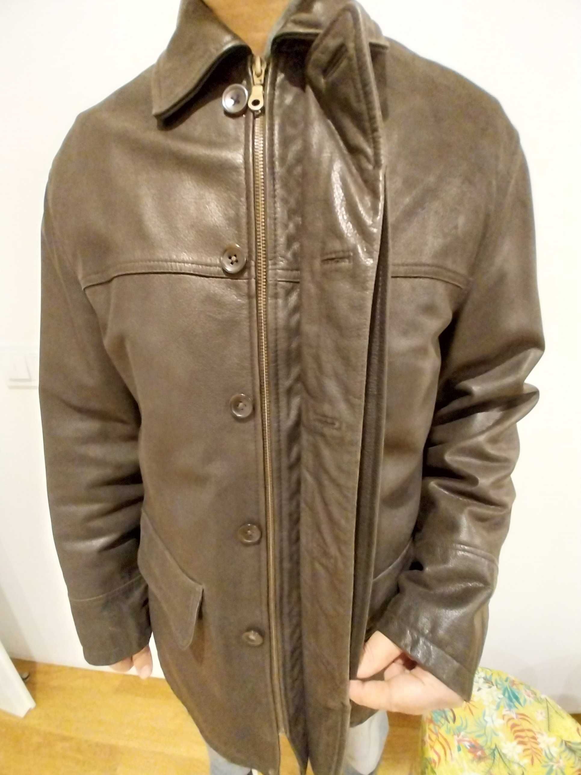 Casaco comprido em pele da Massimo Dutti, tamanho M 38, bom estado