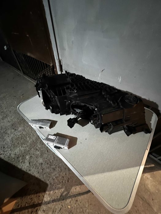 Фара Audi Q7 4M0 941 033b USA на запчастини ПРАВА