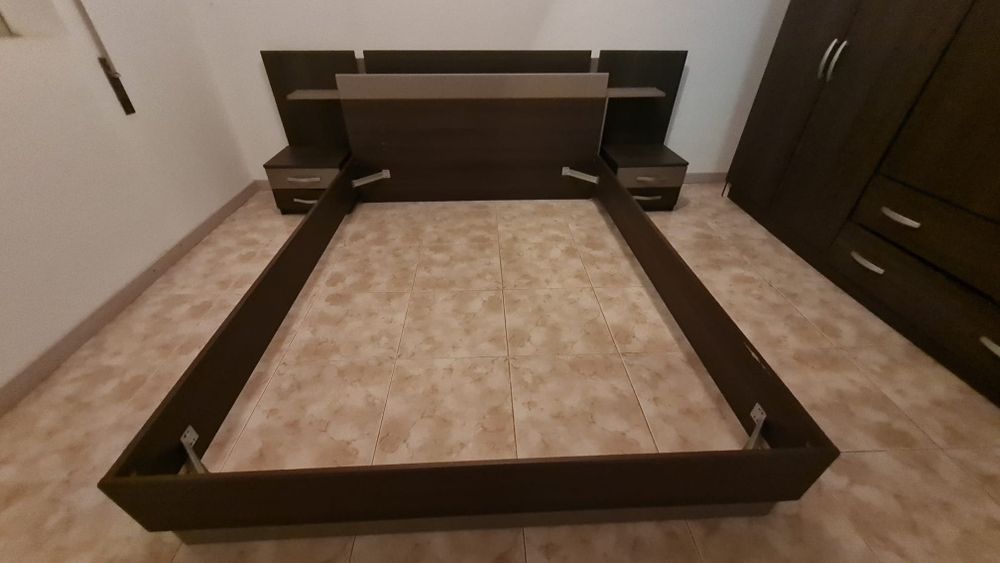 Conjunto quarto (cama + armário)