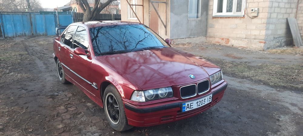 Продам BMW e36 на ходу
