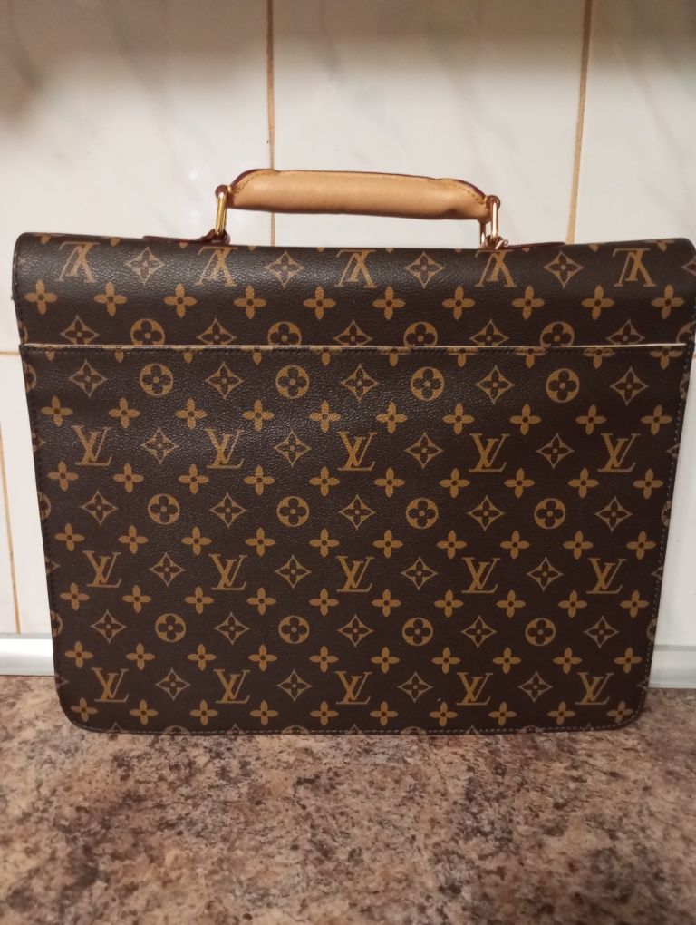 Сумка портфель Louise Vuitton