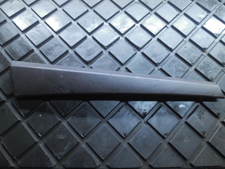 Panel wykończenia prawego tylnego podłokietnika Bentley Continental Gt 3W0885944B