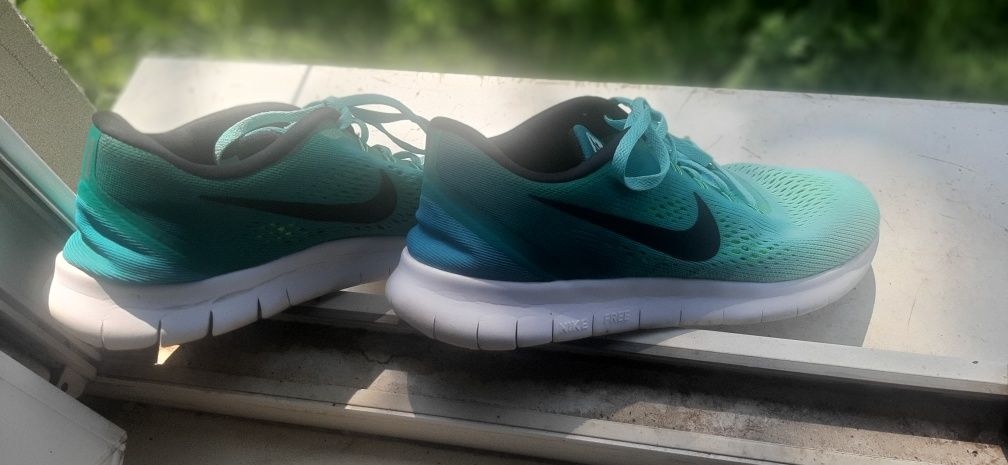 Nike FREE RN оригинал в идеальном состоянии X Adi X Asics X Nike