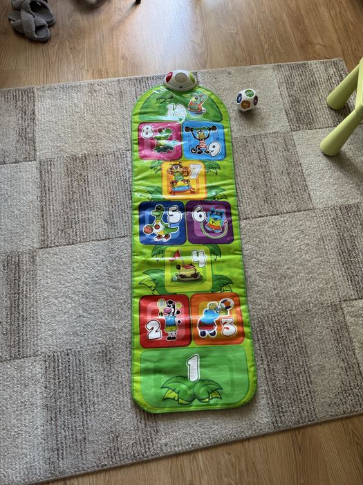 Mata interaktywna Chicco – Gra w klasy