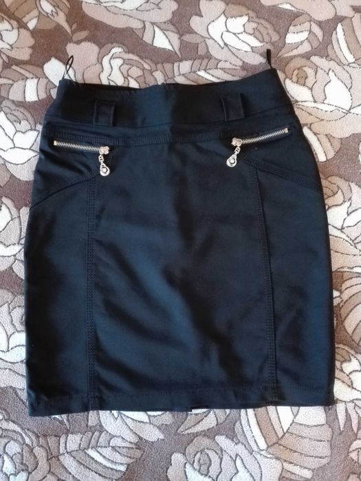 Продам спідницю в гарному стані