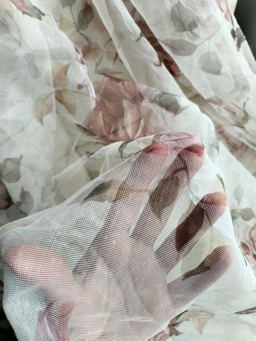 Тюль з квітами. Сітка