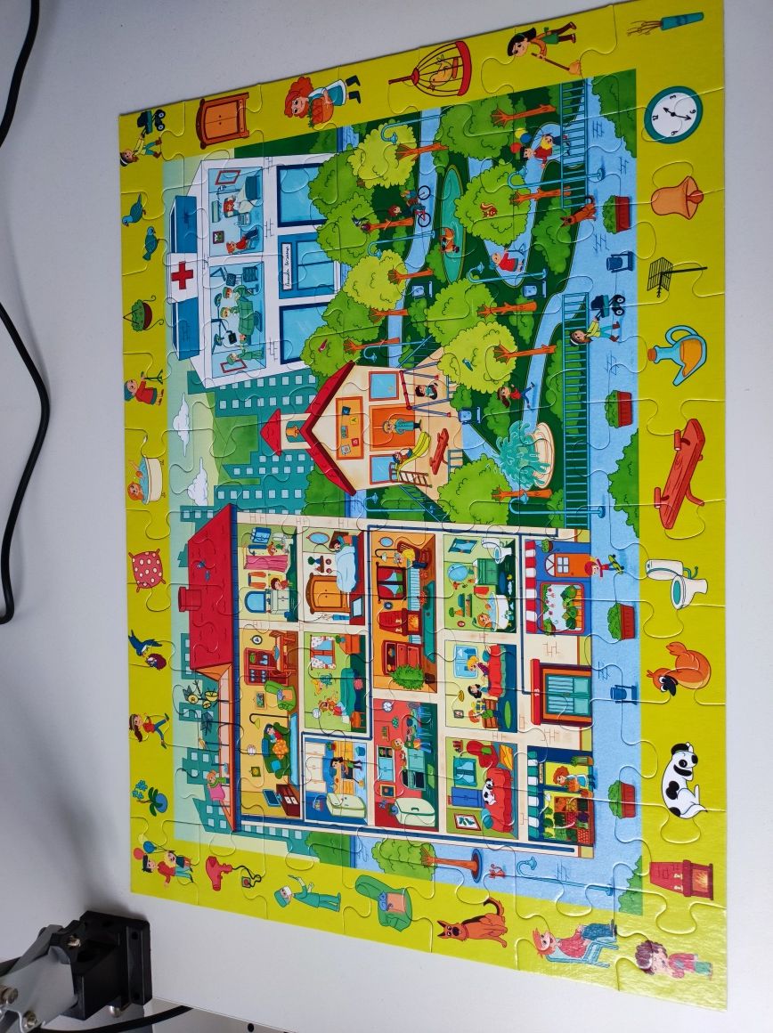 Puzzle Obserwacyjne TREFL Odwiedzamy miasteczko, ideał jak NOWE