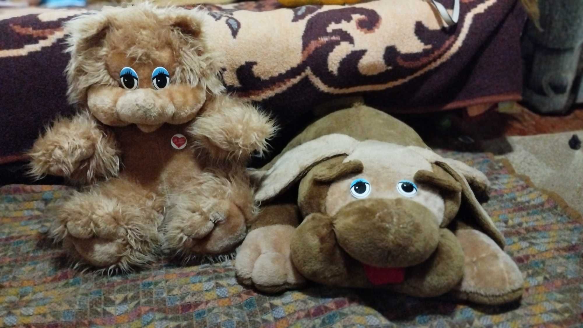 Іграшки великі лев, заєць, ведмедик і собачка